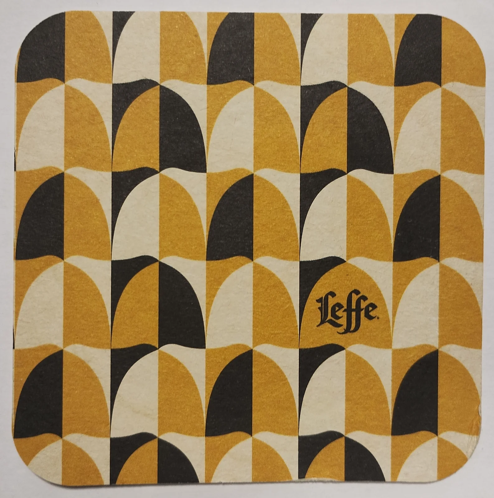 Reverso de LEFFE #9